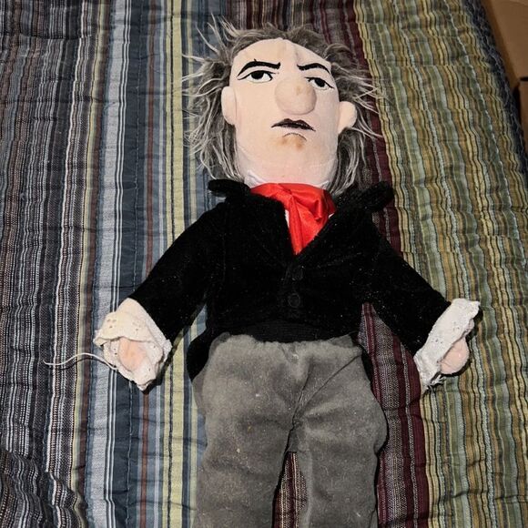 Beethoven Little Thinker Plays Moonlight Sonata - Picture 1 of 5